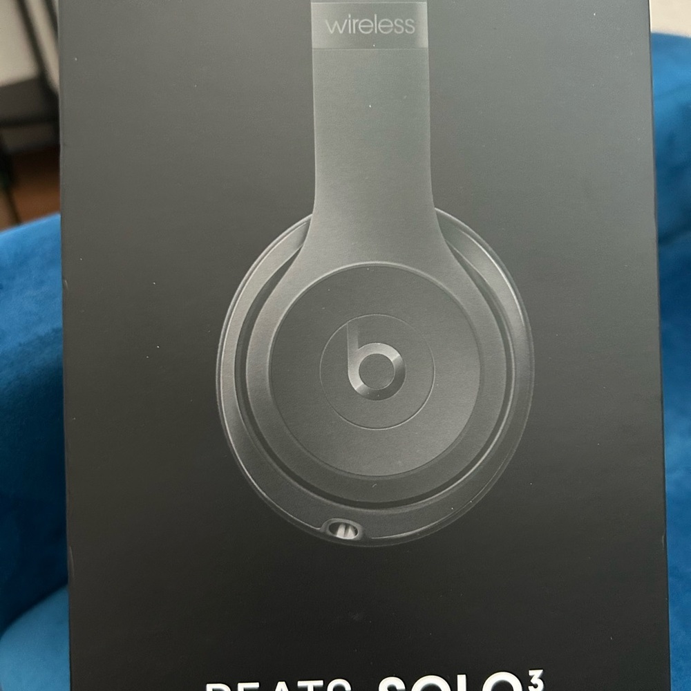 Beats by Dre Solo3 Wireless Headphones - Black